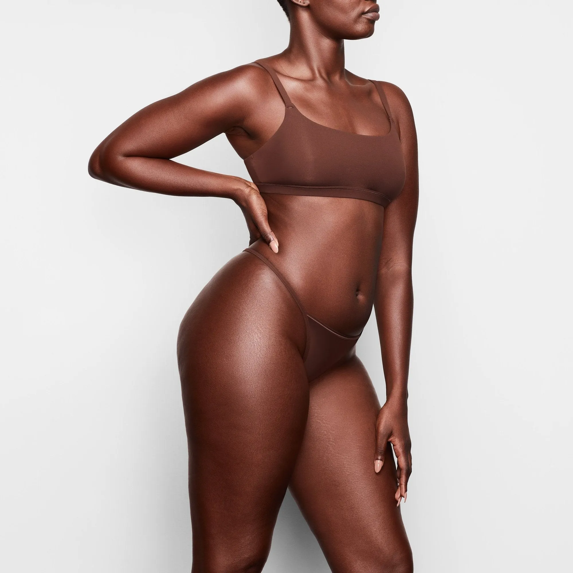 FITS EVERYBODY T STRING THONG | COCOA