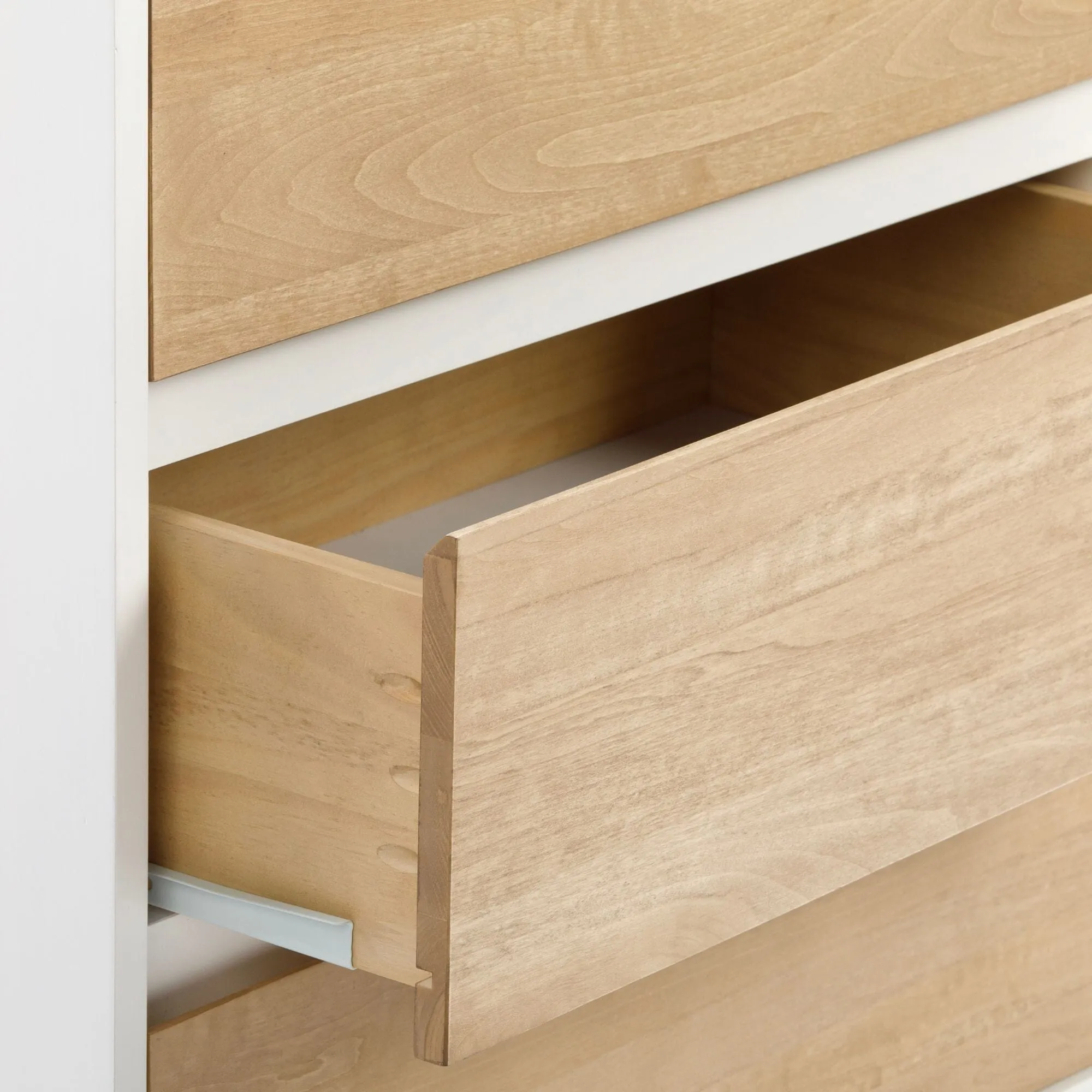 Modern 3-Drawer Dresser