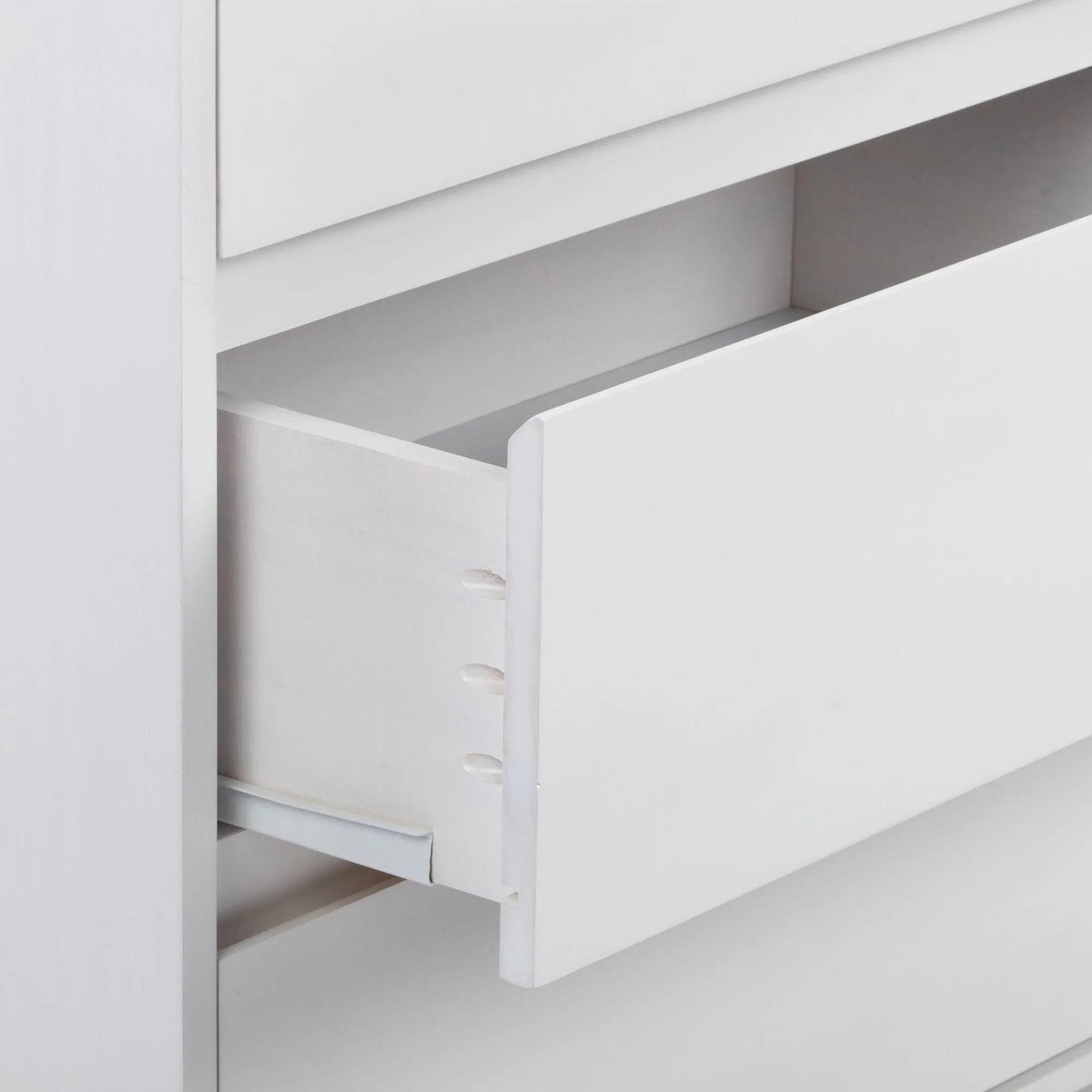 Modern 3-Drawer Dresser