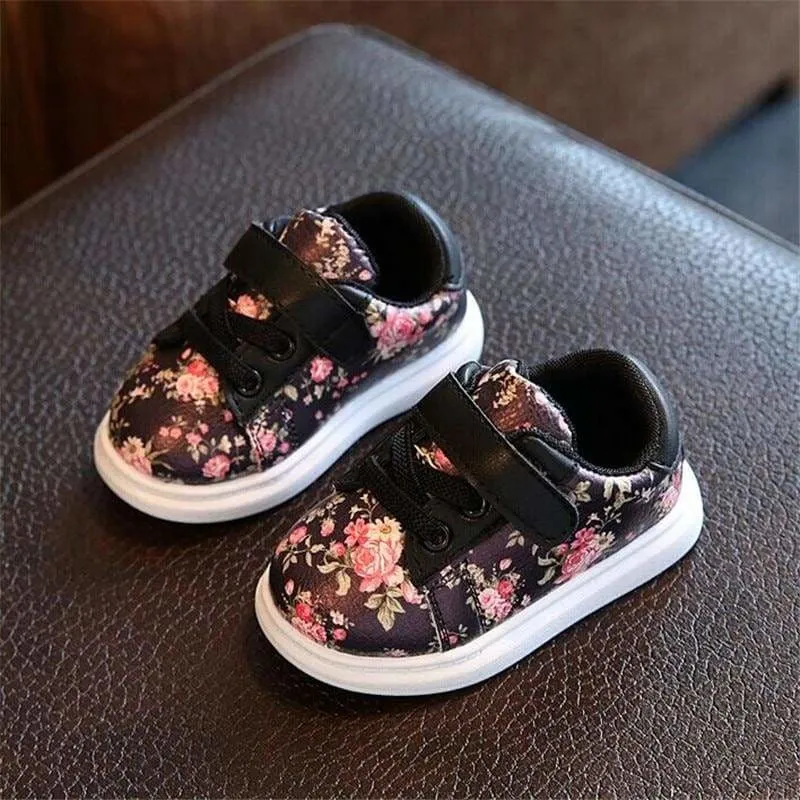 Retro Hip Floral Sneaker