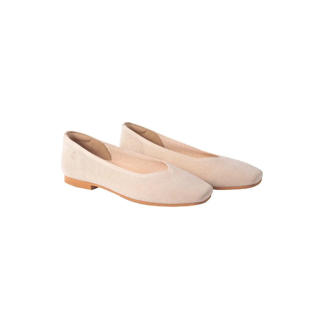 Una Flats | Square-Toe V-Cut