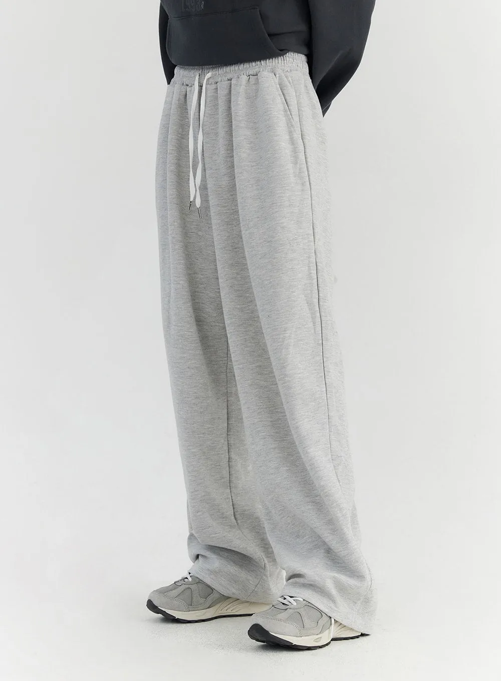 Wide Fit Banded Sweat Pants CO330